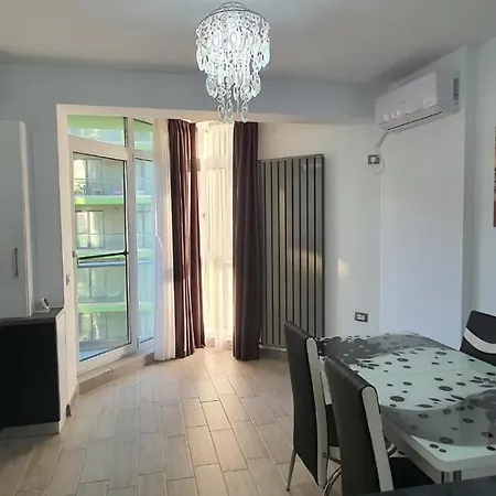 Apartamento Alezzi Luxury Apartament Prima Linie La Mare Năvodari