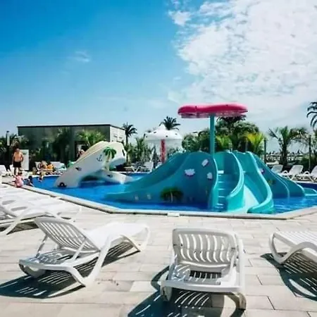 Alezzi Luxury Apartament Prima Linie La Mare *