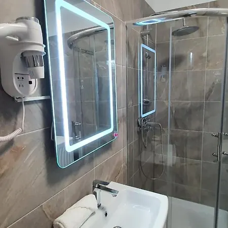 Alezzi Luxury Apartament Prima Linie La Mare アパート *